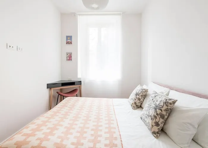 Apartment Welkhom Bocconi Modern 2 Bdr