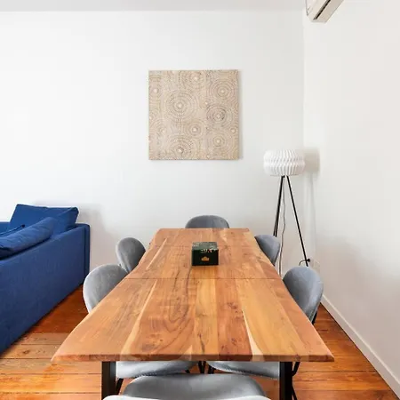 Bocconi Ampio Trilocale Apartment